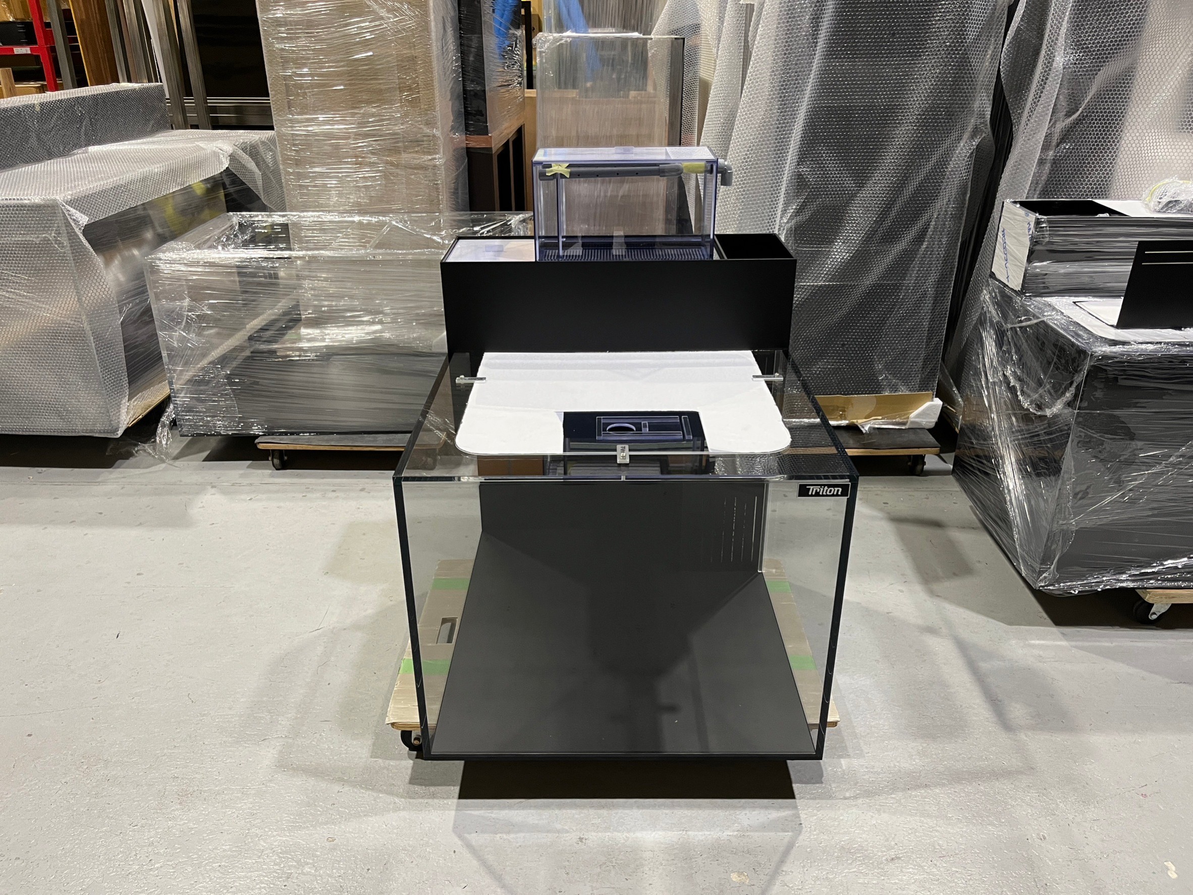東京都大田区 T様 W750/D850/H600 13/10t | オーダー水槽「トリトン水槽」